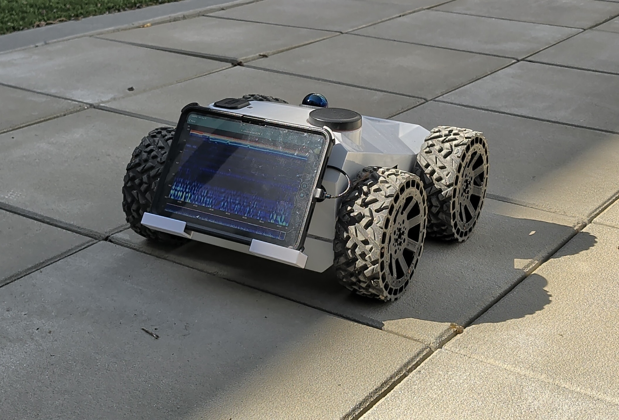 BDR Roofus platform in action